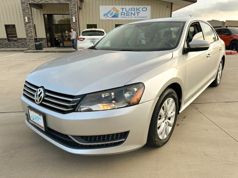 2014-Volkswagen-Passat-1.8T-Wolfsburg-Edition